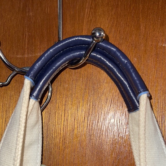 Draper James Tote - Picture 4 of 5